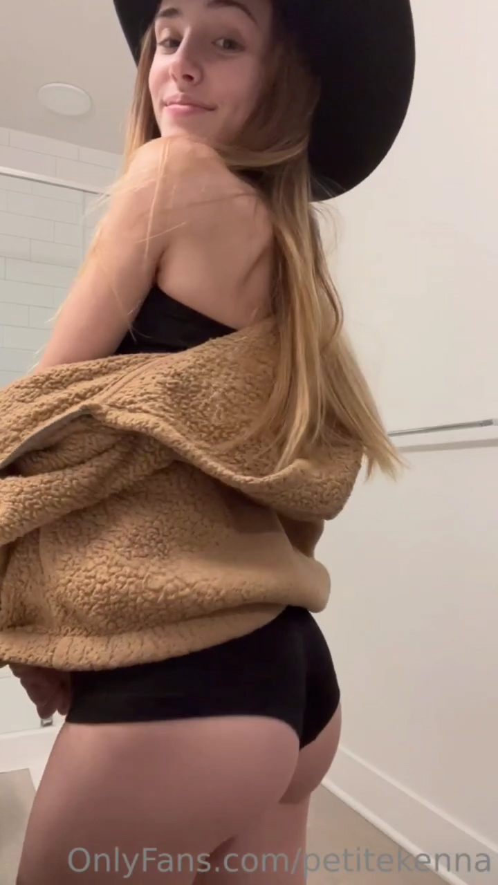Kennasweets onlyfans leak – Tease Booty Hot Video
