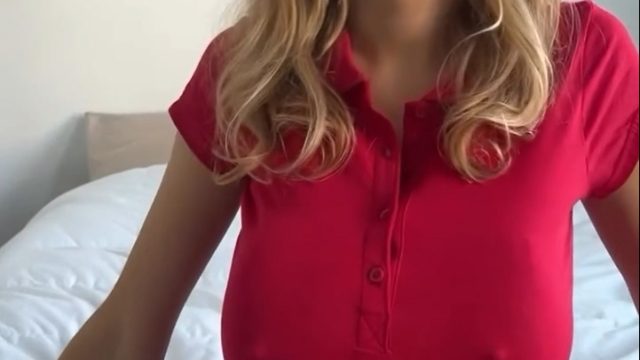 Zoe Moore leaked – show of nipples so pink